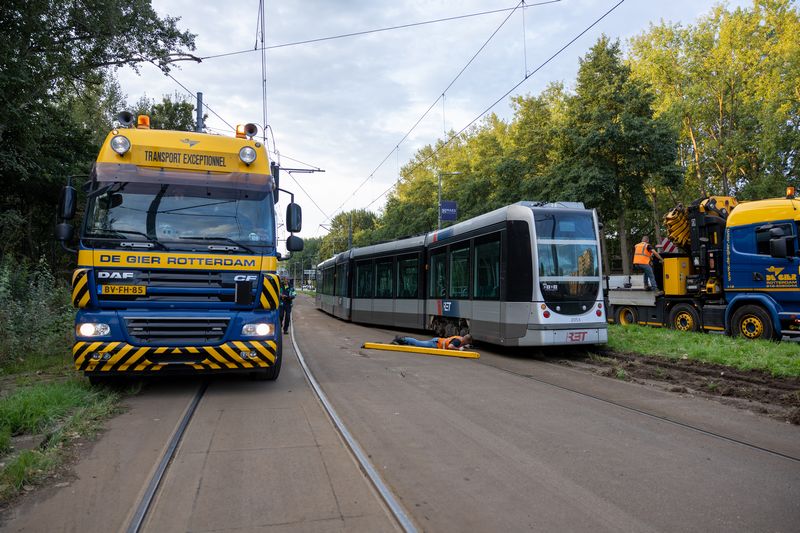 Tramverkeer gestremd door ontsporing in Schiedam